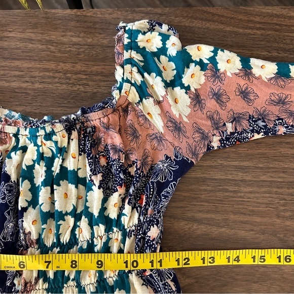 ❤️ Urban Outfitters Floral Y2K Top M - Picture 10 of 13